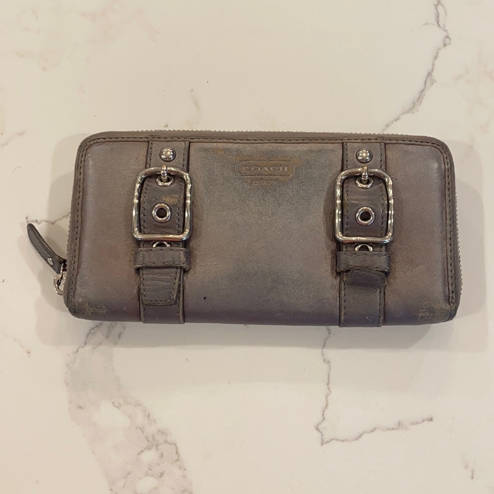 Coach Zoe Leather Zip Around Accordian Wallet
